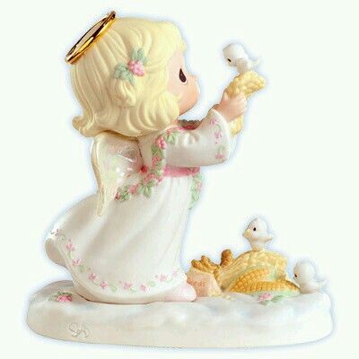 Angel Precious Moments Christmas, Disney Precious Moments, Precious Moments Quotes, Precious Moments Dolls, Angel Figure, Precious Moments Figurines, Angel Figurines, Beautiful Family, An Angel