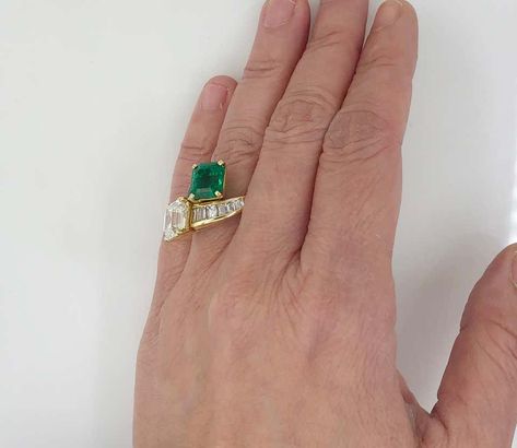 Toi Et Moi Ring Emerald, Diamond Ring Emerald, Victorian Engagement Rings, Set Rings, Asscher Diamond, Emerald Gem, Platinum Diamond Engagement Rings, Platinum Diamond Rings, Emerald Diamond Ring