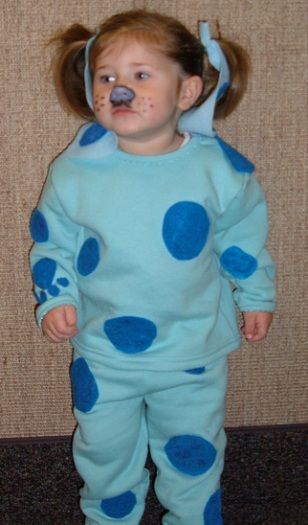 blues clues costumes - Google Search Diy Blues Clues Costume, Blues Clues Family Costume, Blues Clues Costume, Clue Costume, Halloween Toddler Party, October Halloween, Diy Toddler, Treat Ideas