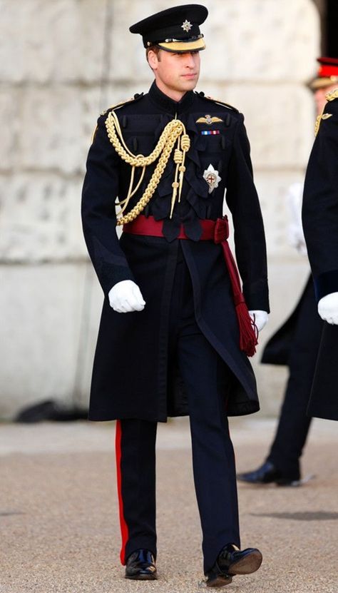 Prince William, Duke of Cambridge Irish Guards, Prince Clothes, Horse Guards Parade, Horse Guards, Prinz Harry, Prince Louis, Prince William And Harry, Elisabeth Ii, Prince William And Catherine