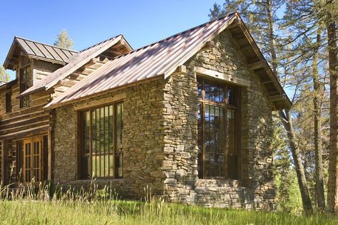 http://ctmarchitects.com/montana-architects-about    LOVE LOVE LOVE AND LOVE! Log Cabin Addition Ideas, House Design Rustic, Rustic Small Cabin, Ranch Addition, Cabin Architecture, Architect Portfolio, Mountain Farmhouse, Exterior House Design, Small Cabins