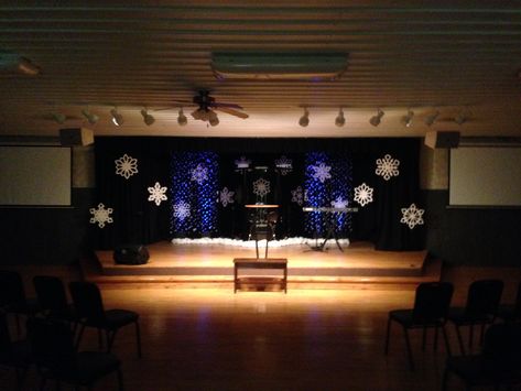 snowflakes Coronation Decorations, Church Stage Decor, Christmas Stage Design, Church Stage Design Ideas, Church Christmas Decorations, Christmas Stage, Stage Design Ideas, Stage Decor, Stage Set Design