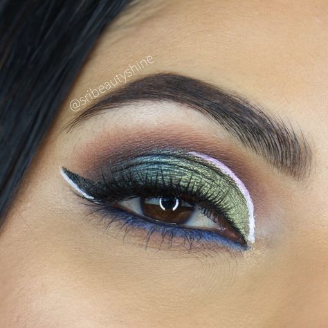 Ciate lindon editor palette Green eyeshadow Fall eye makeup Navy blue waterline White eyeliner Olive Green Eye Makeup, Blue Waterline, Olive Green Eyes, Fall Eye Makeup, Palette Green, Everyday Eye Makeup, Ciate London, White Eyeliner, White Liners