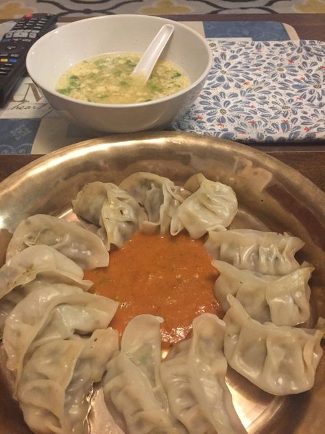 Homemade Momos Snapchat, Homemade Food Snapchat Indian, Momo Snap, Rainy Food, Nepali Momo, Momo Food, Nepalese Food, Eating Photography, Nepali Food