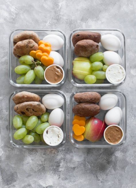 Tired of spending all your money on the Starbucks Eggs and Cheese Protein Box? Well, you can make your own! These Healthy Make Ahead Snack Boxes are inspired by Starbucks and are so easy to make at home! Starbucks Eggs, Starbucks Protein Box, Healthy Protein Lunch, Lunch Hacks, Snack Meals, Starbucks Protein, Healthy Lunch Box Ideas, Lunchbox Inspiration, Lunchbox Snacks