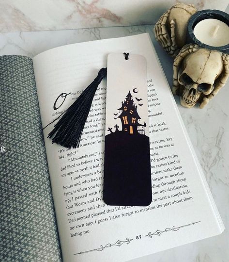 Goth Bookmark, Cool Bookmarks, Spooky Haunted House, Broken Book, Handmade Bookmarks Diy, Penanda Buku, Creative Bookmarks, Bookmark Craft, Watercolor Bookmarks