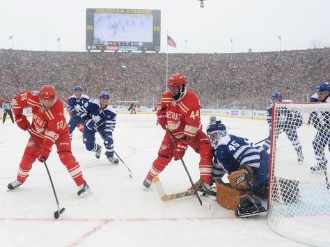 Nhl Winter Classic, Tyler Oakley, Phil Lester, Toronto Maple, American Sports, Celebrity Dads, National Hockey League, Toronto Maple Leafs, Detroit Red Wings