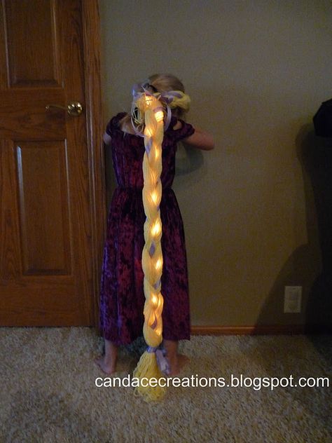 Rapunzel for Halloween?  This blogger gives her tutorial for the magical glowing rapunzel wig that she made for less than $5. Rapunzel Braid, Rapunzel Wig, Tangled Birthday Party, Yarn Wig, Rapunzel Costume, Tangled Birthday, Rapunzel Disney, Rapunzel Party, Rapunzel Hair