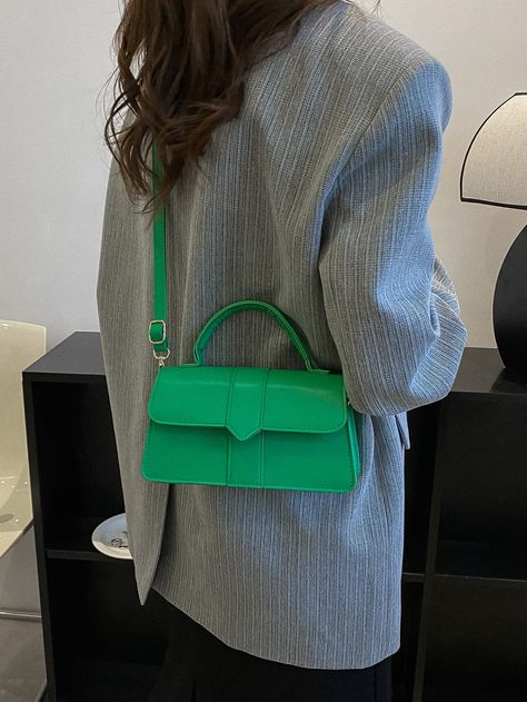 Green Fashionable Collar  PU Leather Plain Square Bag Embellished   Women Bags Green Bag Outfit, Soft Bags, Minimalist Accessories, Luxury Crossbody, Top Handbags, Unique Bags, Modern Square, Bird In Bag, Mini Bags