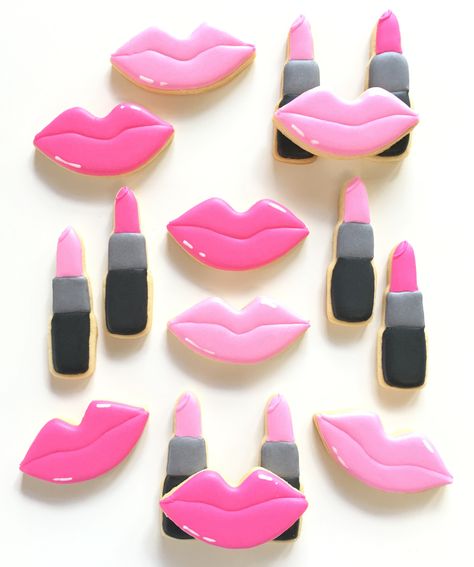 Lipstick cookies Spa Cookies, Gift Cookies, Glamour Party, Spa Birthday Parties, Spa Birthday, Pamper Party, Sugar Cookie Recipe, Sleep Over, Royal Icing Decorations