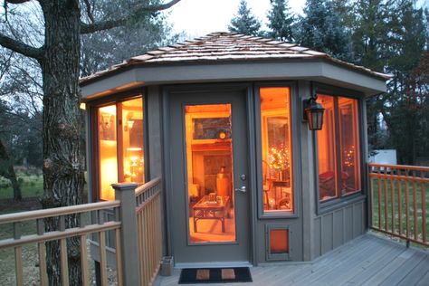 Love the doggy door Screened Gazebo Decorating Ideas, Closed Gazebo, All Season Porch, Small Gazebo, Garden Huts, Gazebo On Deck, Shed Of The Year, Screen House, Backyard Studio