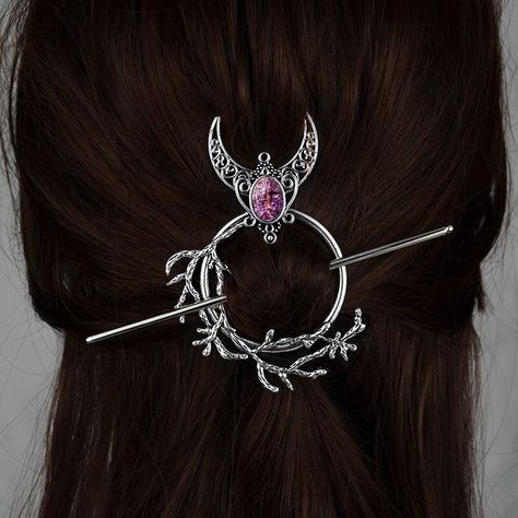 Inspired by the Renaissance, this product combines witch elements and elements representing luck to bring you a new visual effect. This product is designed and produced by our company, and holds the copyright, please do not copy, this is a unique new hairpin. I hope it brings you good luck. Witch Elements, Forest Butterfly, Witchy Hair, Gothic Hair Accessories, Moon Forest, Butterfly Hair Accessories, Witch Hair, Crescent Moon Jewelry, Crystal Hair Accessories