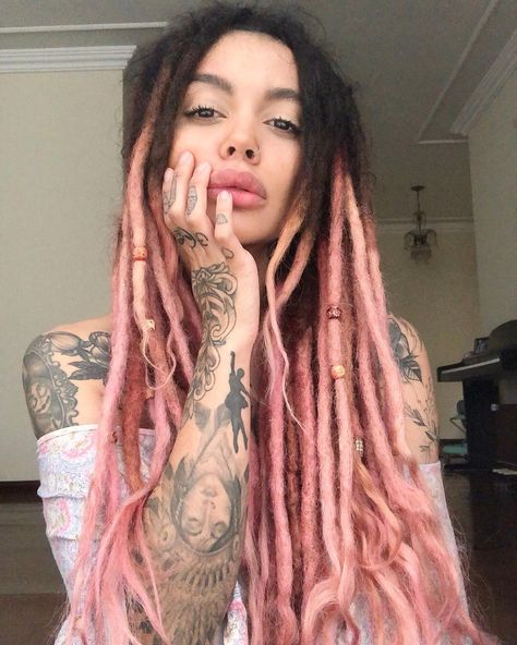 Pink Dreadlocks, Dyed Bangs, Pink Dreads, Dreads Girl, Birthday Hair, Synthetic Dreads, Dread Hairstyles, Modern Hairstyles, Pastel Goth