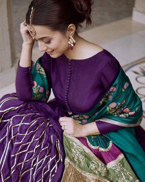 Combination Dresses, Velvet Dress Designs, Bridal Hair Inspiration, Color Blocking Outfits, Pakistani Fashion Party Wear, Modest Dresses Casual, Dress Neck Designs, Traditional Indian Outfits, Bridal Dress Fashion