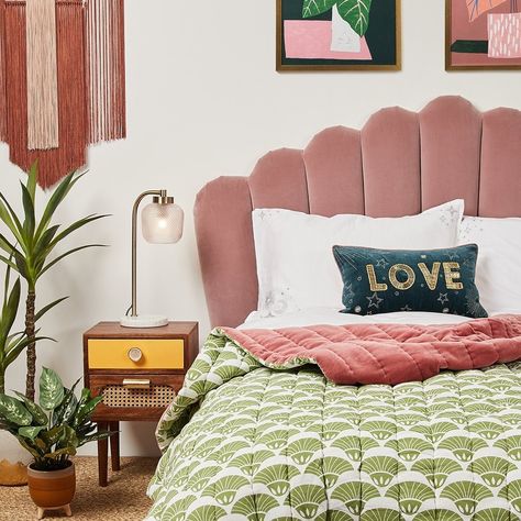 Pink Velvet Headboard, Olive Green Bedrooms, Green Bedroom Walls, Girls Apartment, Pink Headboard, Yellow Bedding, Velvet Headboard, Velvet Bed, Green Bedding