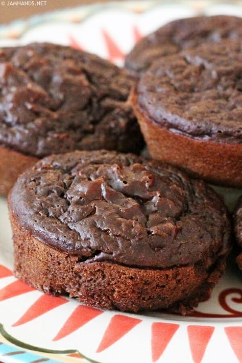 Moist Chocolate Zucchini Protein Muffins - Jam Hands Zucchini Protein Muffins, Zucchini Protein, Pineapple Banana Bread, Muffins Protein, High Protein Muffins, Chocolate Zucchini Muffins, Grated Zucchini, Scone Recipes, Protein Bread