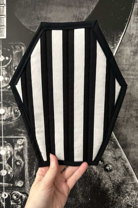 **LIMITED EDITION** Coffin Pot Holders. Perfect for the goth vibe kitchen or Halloween festivities.  100% Cotton pot holders/oven mitts with 2 layers of Insul-Bright thermal lining. Halloween Oven Mitt, Goth Kitchen Ideas, Vampire Crafts, Tropical Barbie, Goth It Yourself, Bp House, Goth Crafts, Goth Kitchen Decor, Bear Cave