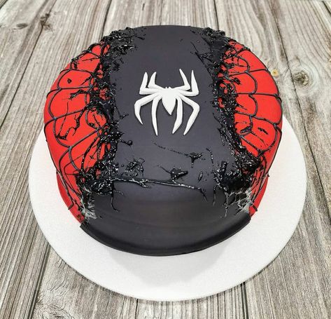 Homemade Bakery, Spiderman Birthday Cake, Spiderman Venom, Spiderman Gifts, Marvel Cake, Spiderman Theme, Spiderman Birthday Party, Funny Birthday Cakes, Spiderman Party