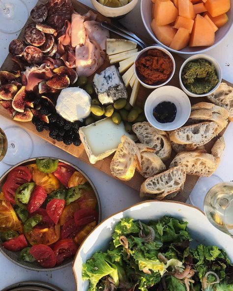 rebekah peppler on Instagram: “The South of France knows how to apéro dînatoire. #apéritifthebook” The South Of France, South Of France, Palak Paneer, Paneer, The South, Cheese Board, Dinner Party, Party Themes, Cheese