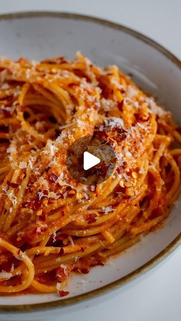 Yarin Shachagi on Instagram: "Creamy Spicy Spaghetti

This Creamy Spicy Spaghetti is one of dishes I keep going back to. It has a nice kick from the chili oil, a smooth, creamy Parmesan sauce, and just the right touch of garlic. It’s a comforting, flavorful meal that always hits the spot.

Check out the full recipe on my website!

#SpicyPasta #CreamySpaghetti #ItalianFoodLovers #ComfortFoodie #EasyDinners #californiaeats #foodiefeature #cookingram #easyrecipes

Spicy Spaghetti 
Creamy Pasta
Italian Cuisine
Comfort Food
Easy Dinner Recipes
Fresh ingredients" Spicy Spaghetti Recipes, Dinner Recipes Fresh, Chili Spaghetti Recipe, Food Easy Dinner, Chili Paste Recipe, Spicy Spaghetti, Chili Pasta, Creamy Spaghetti, Spicy Pasta