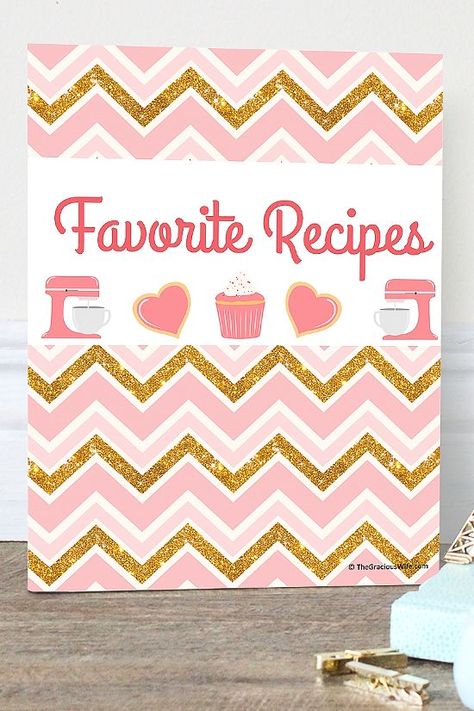 How to Make a Recipe Binder with Free DIY Recipe Binder Printables - Organize all of your favorite recipes and recipes you want to try in one cute place with these cute, pretty, and practical DIY Recipe Binder Printables in 4 different colors. Recipe Binder Printables Free, Wedding Binder Printables, Recipe Binder Cover, Recipe Binder Printables, Diy Wedding Binder, Diy Recipe Binder, Binder Printables Free, Recipe Book Covers, Diy Cookbook