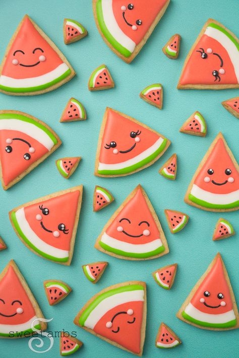 Watermelon Cookies Decorated, Summer Themed Cookies, Cookies Summer, Summer Sugar Cookies, Royal Icing Cookies Recipe, Watermelon Cookies, Summer Cookie, Designer Cookies, Yalda Night