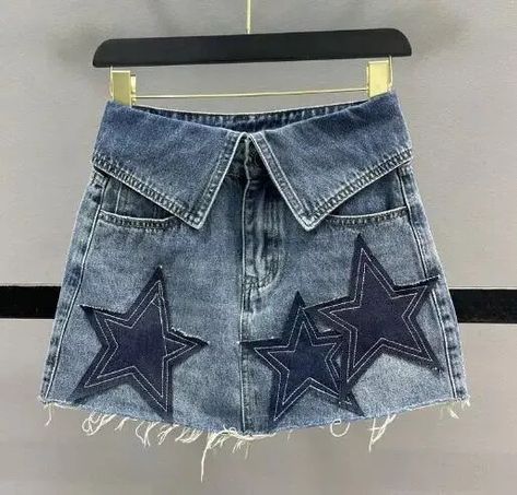 Diy Denim Jeans, Flared Denim Skirt, Ropa Upcycling, Star Patchwork, Light Up Dresses, Denim Skirt Fashion, Denim Street Style, Skirt Inspiration, Patch Denim