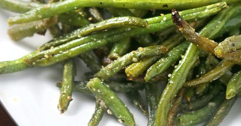 Oven Roasted Green Beans Recipe - Frugal Living Mom Oven Green Beans, Oven Roasted Green Beans, Red Cabbage Salad, Green Beans Recipe, Roasted Green Beans, Frozen Green Beans, Beans Recipe, Green Bean Recipes, Oven Roast