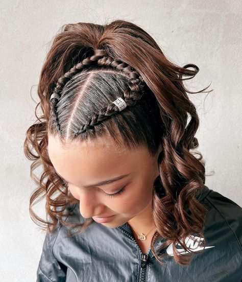 High Pony Scalp Braids and Curls Braids And Curls, Small Cornrows, 40 Hairstyles, Razored Haircuts, Scalp Braids, Chunky Braids, Cool Hairstyles For Girls, High Pony