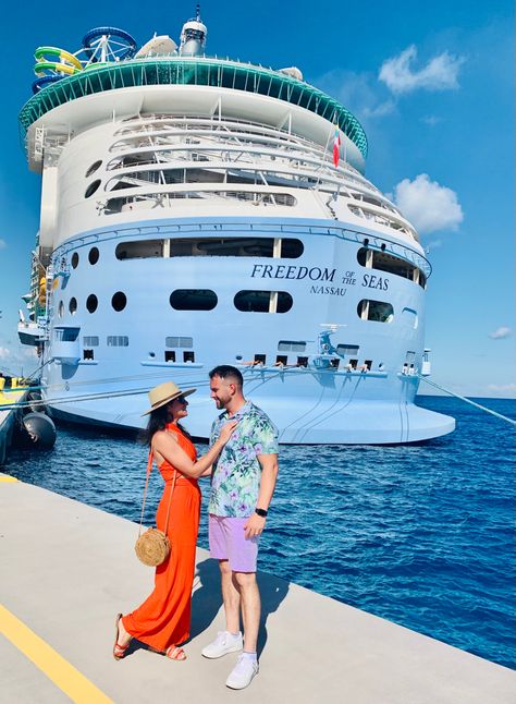 Cruise Ship Wedding Photos, Couple Pose On Cruise, Cruise Couple Photos, Couple Poses On Cruise, Pics On Cruise, Cruise Poses Photo Ideas Couple, Family Cruise Photo Ideas, Cruise Photo Ideas Couple, Couples Cruise Pictures