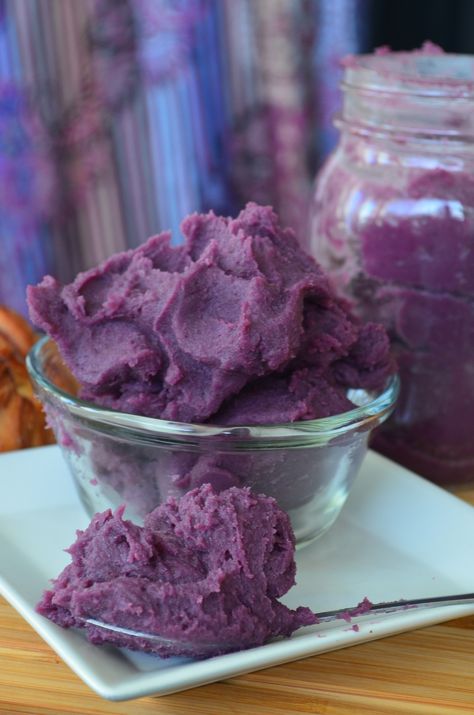 [VIDEO] Small Batch Ube Jam (Halaya/Purple Yam Jam) Filipino Desert, Ube Halaya Recipe, Ube Jam, Dessert Business, Lutong Pinoy, Ube Halaya, Ube Recipes, Filipino Food Dessert, Purple Yam