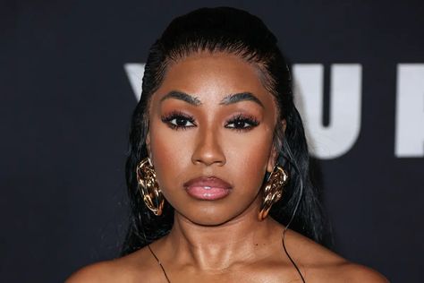 Young Miami also shared her thoughts on marriage, insisting she will never tie the know because “men are not faithful.” The post Yung Miami Declares She’s “Not Sharing” Her Man In Next Relationship   first appeared on AllHipHop Yung Miami Mood, Young Miami, Yung Miami, Boosie Badazz, Joe Budden, Clap Back, Mirror Pics, Lil Uzi Vert, Beautiful Places In The World