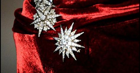 Liked on Pinterest: . Red Velvet Dress, New Rock, Royal Jewelry, Shades Of Red, Red Fashion, Fashion Details, Velvet Dress, Lady In Red, Red Velvet