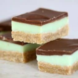 Traditional Peppermint Slice - Bake Play Smile Coconut Ice Recipe, Chocolate Coconut Slice, Peppermint Slice, Jelly Slice, Chocolate Caramel Slice, Slice Recipes, No Bake Slices, Cake Stall, Caramel Slice