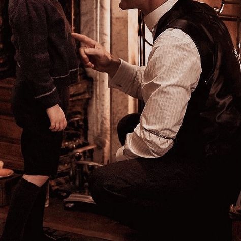 Medieval Father Aesthetic, Sick Victorian Child Aesthetic, Oldest Son Aesthetic, Bad Father Aesthetic, Bad Parents Aesthetic, Single Father Aesthetic, Aesthetic Peaky Blinders, Father Son Aesthetic, Father Figure Aesthetic