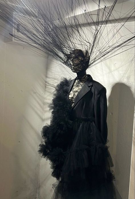 Dark Avant Garde, Textures Moodboard, Stage Costume Design, Avant Garde Photography, Avant Garde Aesthetic, Fashion Model Poses, Conceptual Fashion, Fashion Themes, Queen Crown