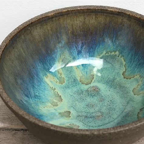 Glazed with Amaco potter’s choice oatmeal over textured turquoise. #pottery #poterie #potterylove #potterylife #ceramic #ceramics… Turquoise Pottery, Textured Turquoise, Ceramics Pottery Bowls, Glaze Combinations, Glaze Combos, Glaze Ideas, Pottery Glaze, Amaco Glazes, Pottery Supplies