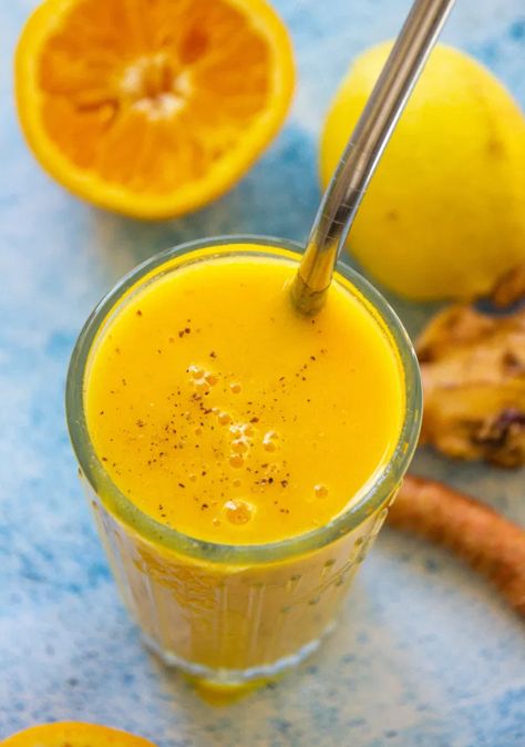 Ginger Tumeric, Winter Detox, Healing Smoothie, Energizing Smoothies, Orange And Almond Cake, Turmeric Smoothie, Orange Smoothie, Food For Digestion, Ginger Smoothie