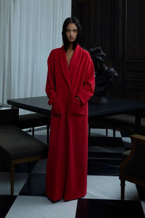 For Restless Sleepers Spring 2025 Ready-to-Wear Collection | Vogue For Restless Sleepers, Restless Sleepers, Pajama Suit, Soft Pajamas, Runway Looks, Vogue Runway, Spring Summer Outfits, Minimal Fashion, Double Breasted