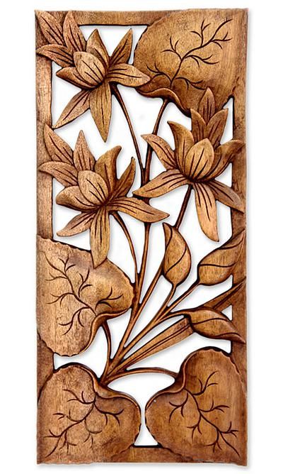 Wood Relief, Wooden Carving, Wood Carving Designs, Flower Carving, Wood Carving Patterns, Pola Sulam, Carving Designs, Wood Carving Art, Handcrafted Wood