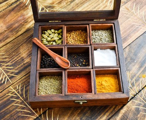 Indian Spice Box, Masala Dabba, Masala Spice, Wooden Table Top, Fruit Storage, Kitchen Spices, Box Roses, Spice Box, Sheesham Wood