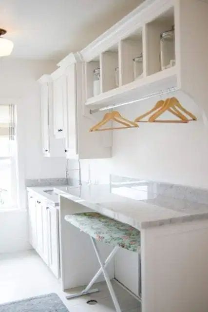 Farmhouse Laundry Room Ideas, Laundry Room Storage Shelves, Laundry Room Ideas Small Space, Drying Room, Small Laundry Room Organization, Room Storage Diy, Laundry Room Renovation, Farmhouse Laundry Room, Diy Wand