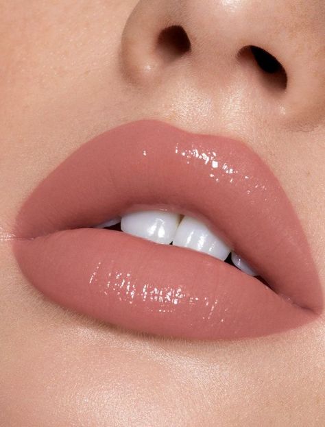 Spring Lipstick, Oval Makeup, Perfect Lip Color, Light Lipstick, Lip Art Makeup, Ideas De Maquillaje Natural, Lipstick Hacks, Peach Lipstick, The Black Swan