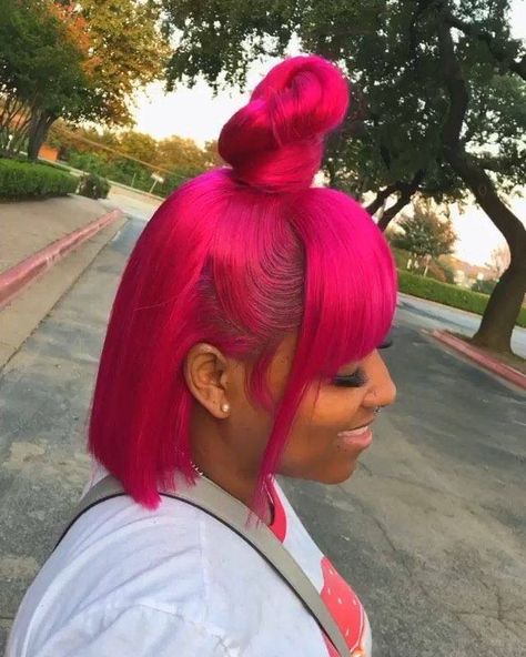 Lucy ♥ on Instagram: “Sooo cute 😍Choose one for summer ☀️ 👉🏾Link the bio to order wigs . FOLLOW ME IF VIEWING @carinalacewigs . #boblife . . . . #atlantastylist…” Instagram Call, Weave Ponytail Hairstyles, Choppy Bob Hairstyles, Remy Human Hair Wigs, Have Inspiration, Hair Ponytail Styles, Hair Laid, Bob Ross, Front Lace Wigs Human Hair