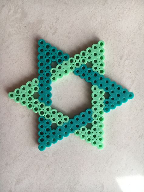 Perler Beads Star Star Pearler Beads, Perler Bead Star Patterns, Star Perler Bead Patterns, Star Perler Beads, Perler Bead Star, Perleplader Ideas Cute, Hamahelmi Ideas, Perleplader Ideas, Perler Bead Designs