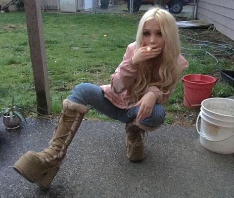 33 on Twitter: "… " Trailer Park Trash, Trashy Aesthetic, Americana Aesthetic, Trashy Y2k, U 2, White Trash, Miss America, Vintage Americana, Princess Aesthetic