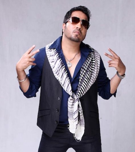 Mika Singh Biography like Sign, Family, Biodata, Height, Weight, Affairs, Personal Life, Photos, Songs, Image, DOB, Profile, etc Singh Wallpapers, Bollywood Wallpaper, Mika Singh, Allu Arjun Images, Comedy Nights, My Love Song, A Fashion Designer, Actress Wallpaper, Latest Wallpapers