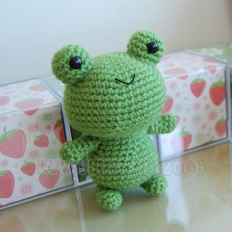 Froggy Gurumi Crochet Pattern You Are My Moon, Crochet Toys Free Patterns, Crochet Toys Free, Kawaii Crochet, Crochet Food, Crochet Animal Patterns, Fun Crochet Projects, Diy Crochet Projects, Knitted Toys