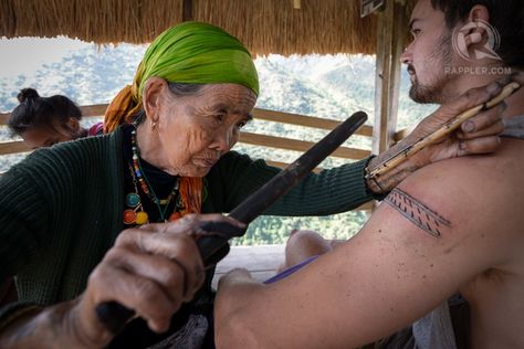 kalinga tribe tattoo.. philippines Kalabaw Philippines, Kalinga Tribe, Tattoo Philippines, Kalinga Tattoo, Philippines Tattoo, Tribe Tattoo, Tattoos For Guys, Mens Bracelet, Philippines