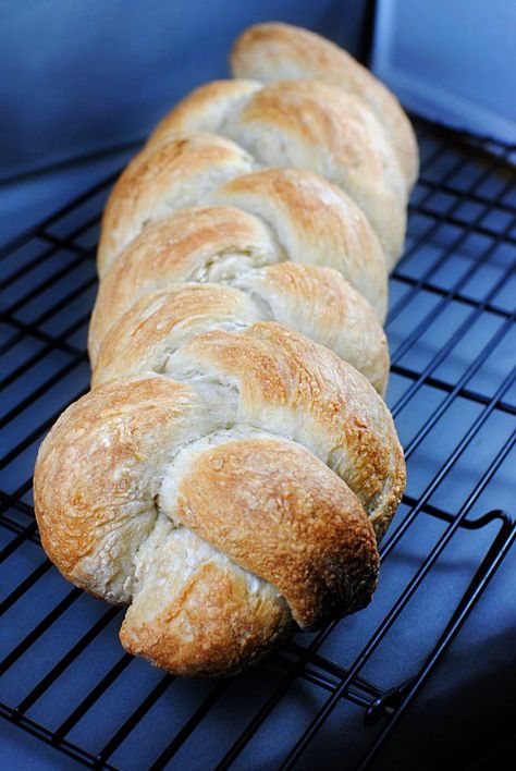 crusty Italian bread Crusty Italian Bread, Italian Bread Recipes, A Loaf Of Bread, Braided Bread, Biscuit Bread, Yeast Bread Recipes, Biscuit Rolls, Loaf Of Bread, Bread Roll